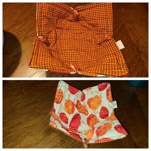 🍁🍂🎃Set of 2 Fall bowl cozies. 6.5×6.5 & 7×7 100% cotton. Microwave safe.🍁🍂